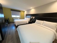  Holiday Inn Express Jamaica New York